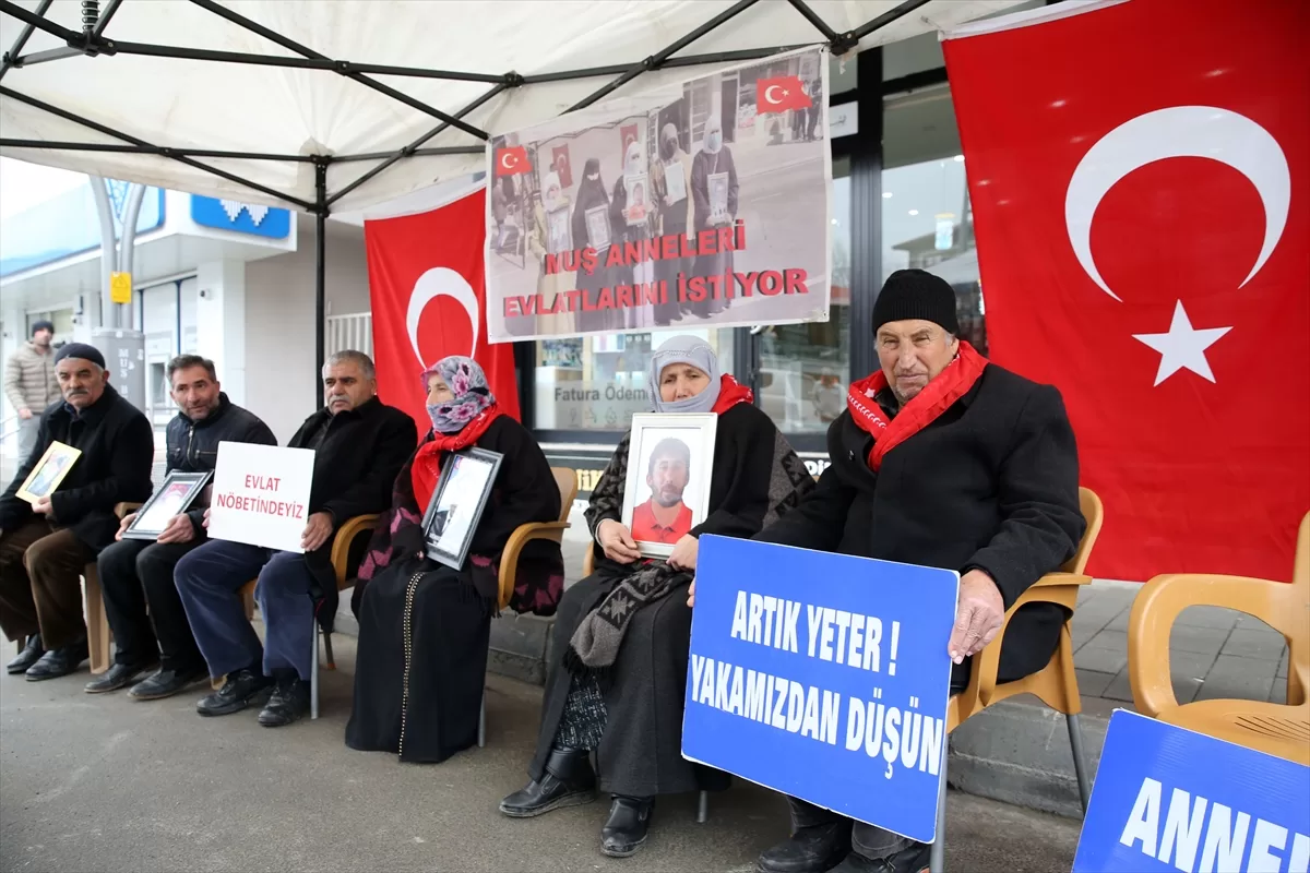 Muşlu ailelerden çocuklarına “teslim ol” çağrısı