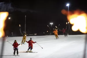 ERZURUM (AA) – Türkiye'nin önemli kayak merkezlerinden Palandöken ve Sarıkamış'ta