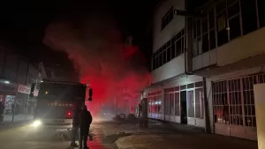 SAKARYA (AA) – Sakarya'nın Serdivan ilçesinde, mobilyacılar çarşısındaki bir iş