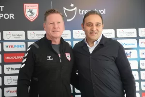 - "Bazen bir, bazen 3 puan. Üç puan alırsak çok