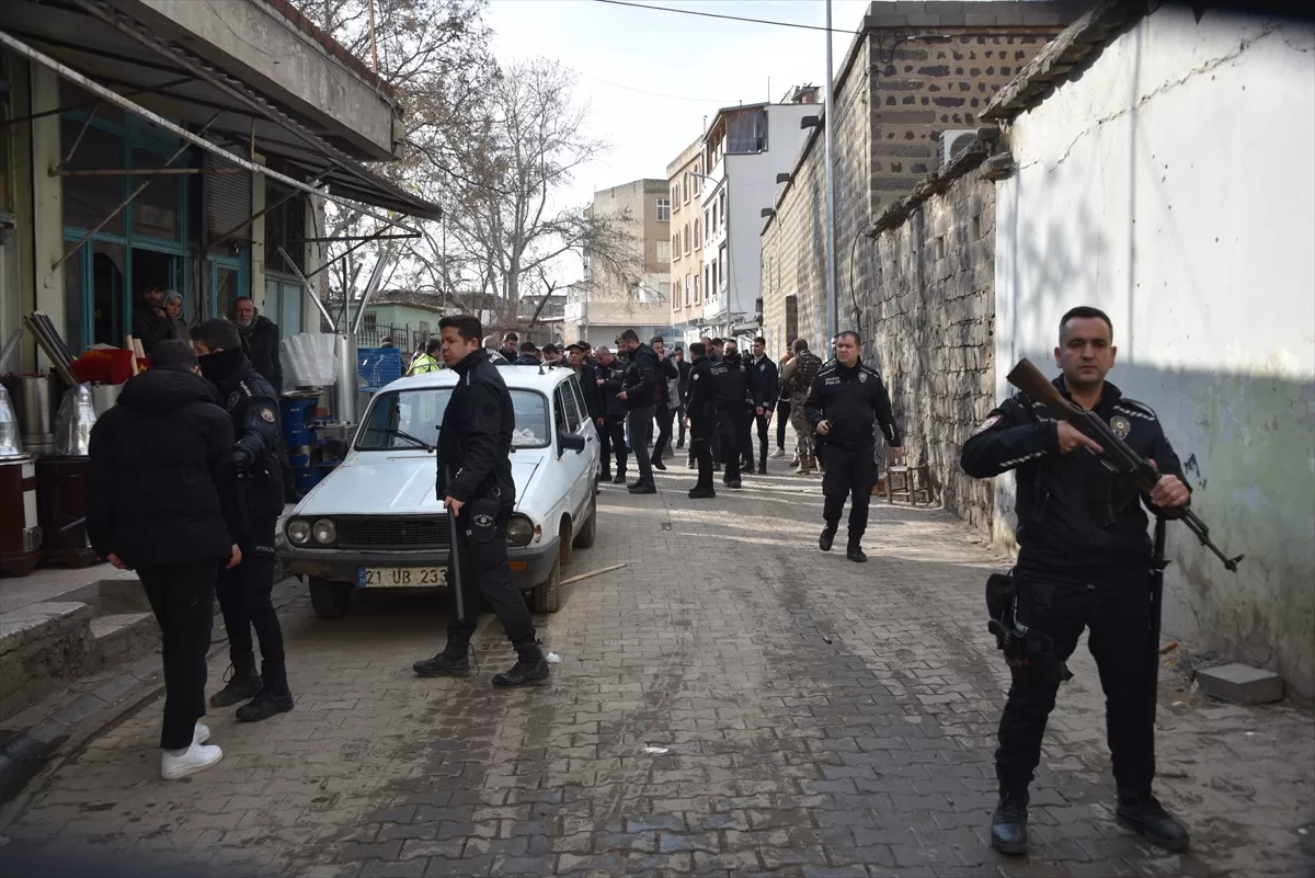 Şanlıurfa'da akraba aileler arasındaki silahlı kavgada 7 kişi yaralandı