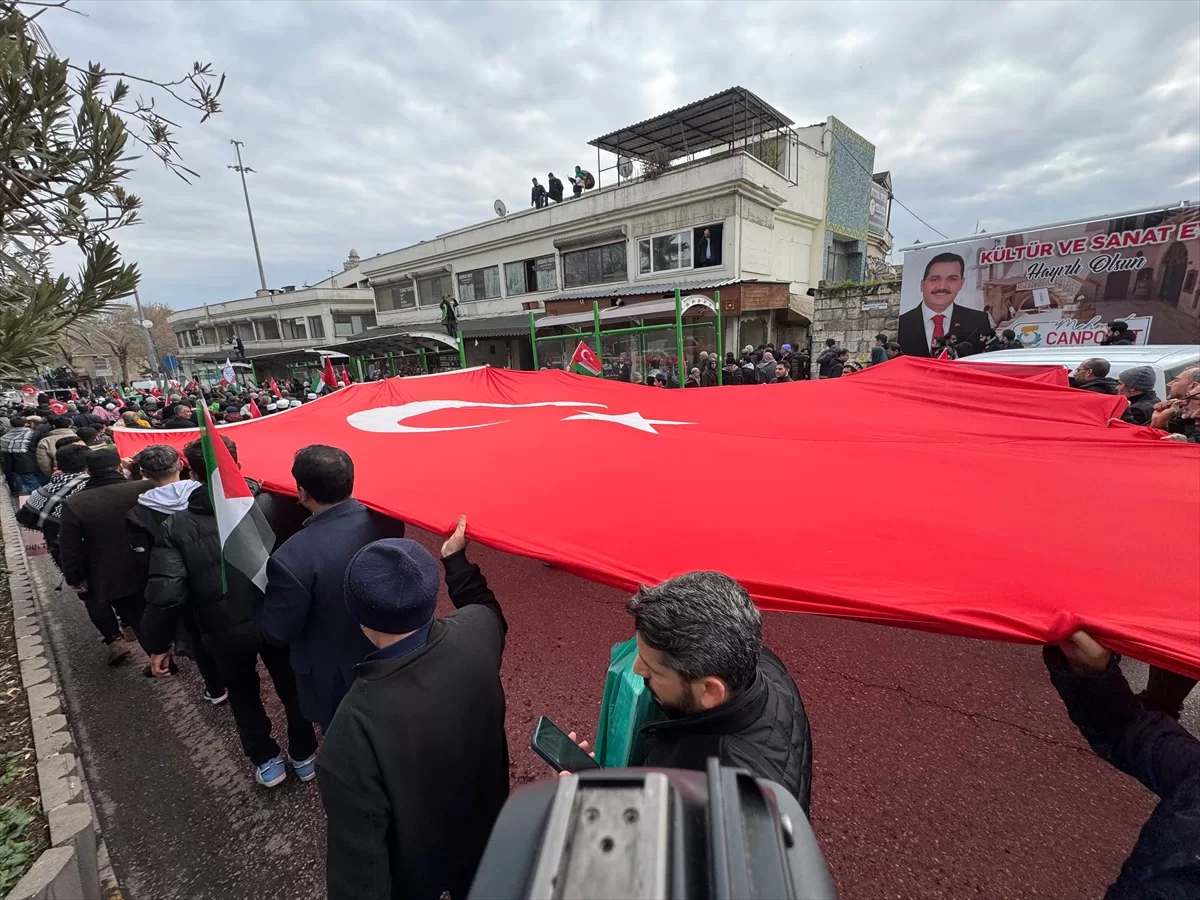 Şanlıurfa'da İsrail'in Gazze saldırıları ile terör örgütü PKK protesto edildi
