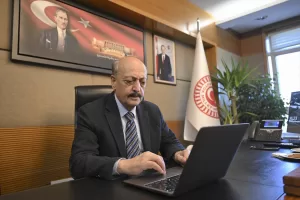 - "Fotoğraf zaman geçse de bir kareyi zamansız hale getirir.