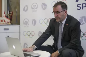 - "Fotoğrafların içinde dünyanın unutmaması ve anması gereken kareler var.