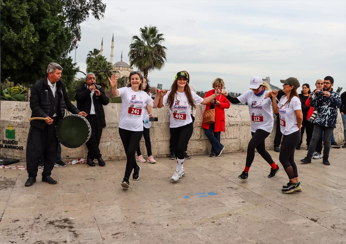 Uluslararası Adana Kurtuluş Yarı Maratonu koşuldu