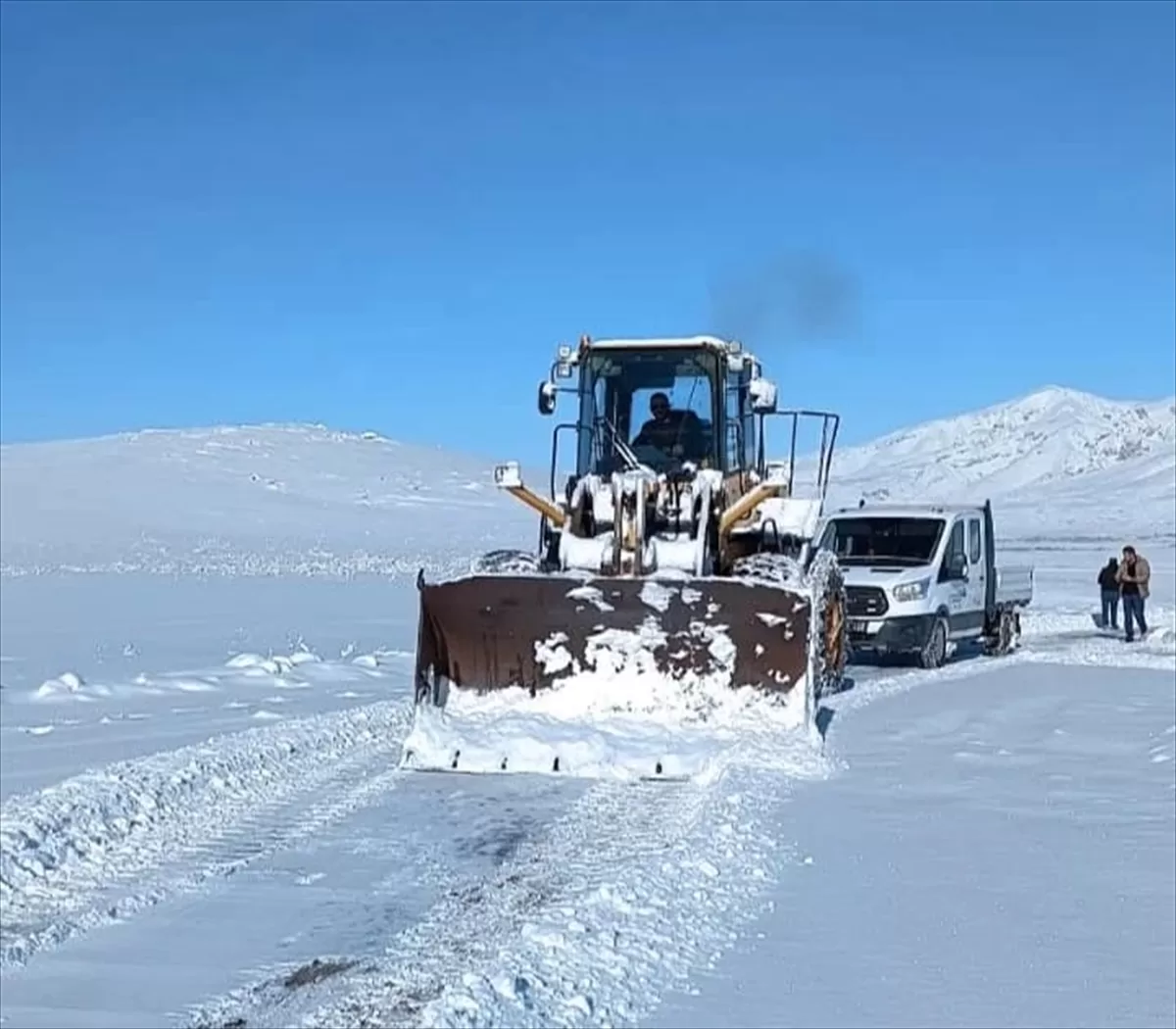 Van, Hakkari, Bitlis ve Muş'ta kar nedeniyle 80 yerleşim birimine ulaşım sağlanamıyor