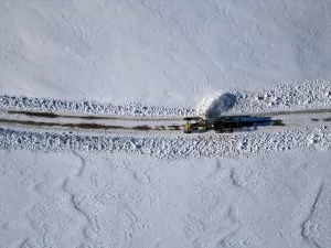 - Hakkari'nin Yüksekova ilçesinde de etkili olan sis nedeniyle görüş