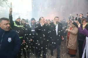 YALOVA (AA) – Yalova'da, belediye ile Hak-İş'e bağlı Hizmet-İş sendikası