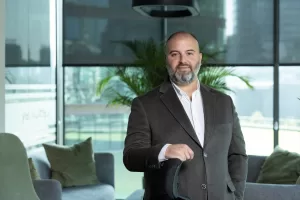 - "Nitelikleri yüksek bu çalışanların (Gri yaka çalışanlar) bazen teknolojinin