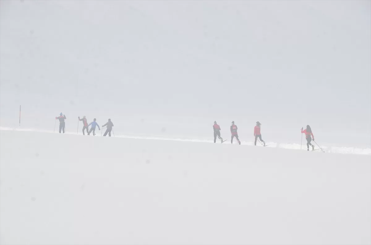 Yüksekovalı kayakçılar, kayaklı koşu Türkiye elemelerine iddialı hazırlanıyor