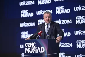 - "Gençlerimize, iş adamlarımıza, potansiyelimize güveniyoruz. Güçlü bir Türkiye geliyor"