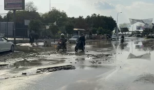 ADANA (AA) – Adana'nın merkez Seyhan ilçesinde bir tır, içme