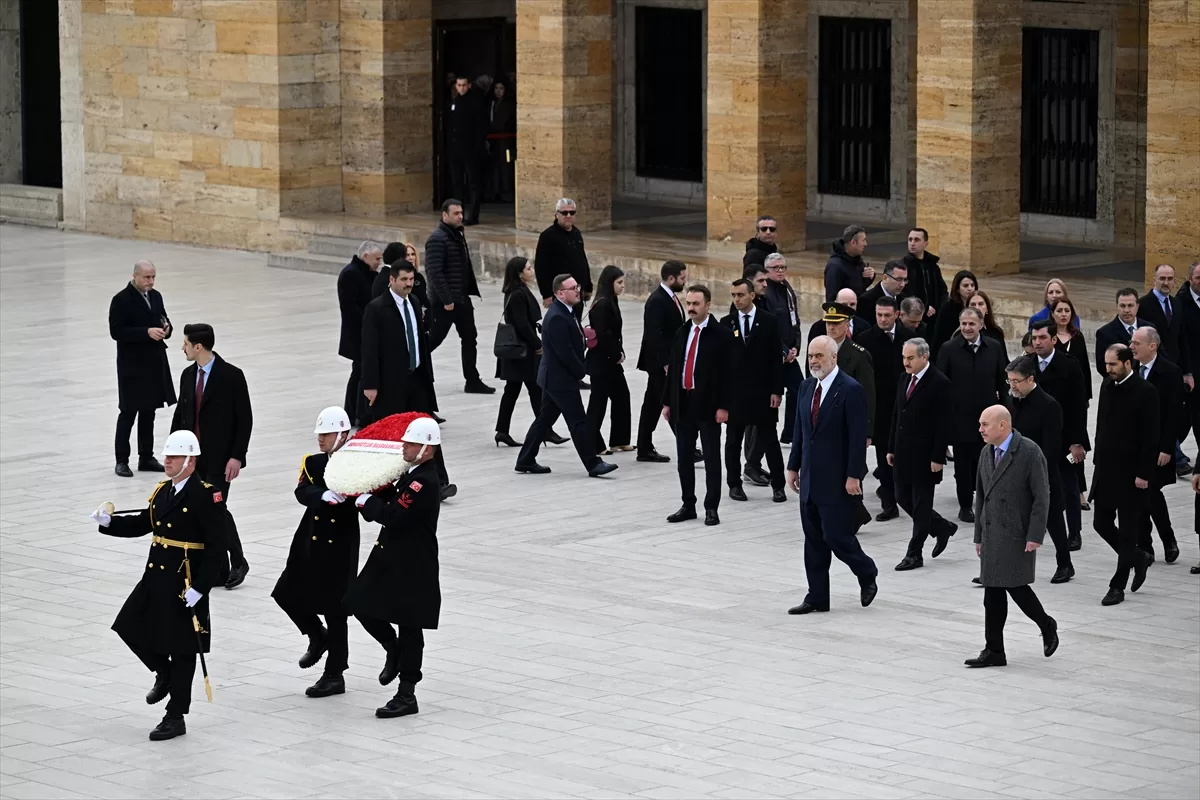 Arnavutluk Başbakanı Rama, Anıtkabir'i ziyaret etti