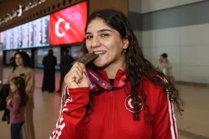 İSTANBUL (AA) – Romanya'da düzenlenen Avrupa Şampiyonası'nda ikinci olan Kadın