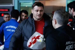 ANKARA (AA) – Romanya'da düzenlenen Avrupa Güreş Şampiyonası'nda birinci olan