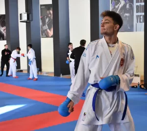 ERZURUM (AA) – TALHA KOCA – Uşak'ta ailesinden gizli başladığı