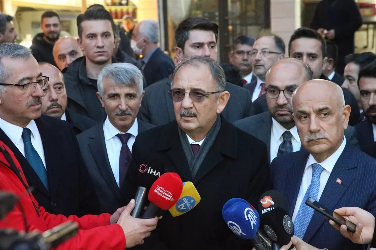 Bakan Özhaseki, Kahramanmaraş'ta incelemelerde bulundu: