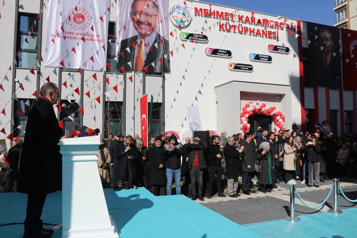 Bakan Özhaseki, Kayseri'de kütüphane açılışına katıldı