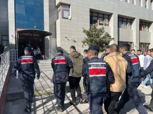 BALIKESİR (AA) – Balıkesir'de, organize suç örgütüne yönelik "Kafes-38" operasyonu