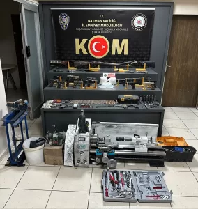 BATMAN (AA) – Batman'da düzenlenen silah kaçakçılığı operasyonunda gözaltına alınan