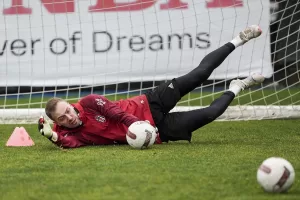 - Afrika Uluslar Kupası'nda mücadele eden Demokratik Kongolu futbolcu Arthur