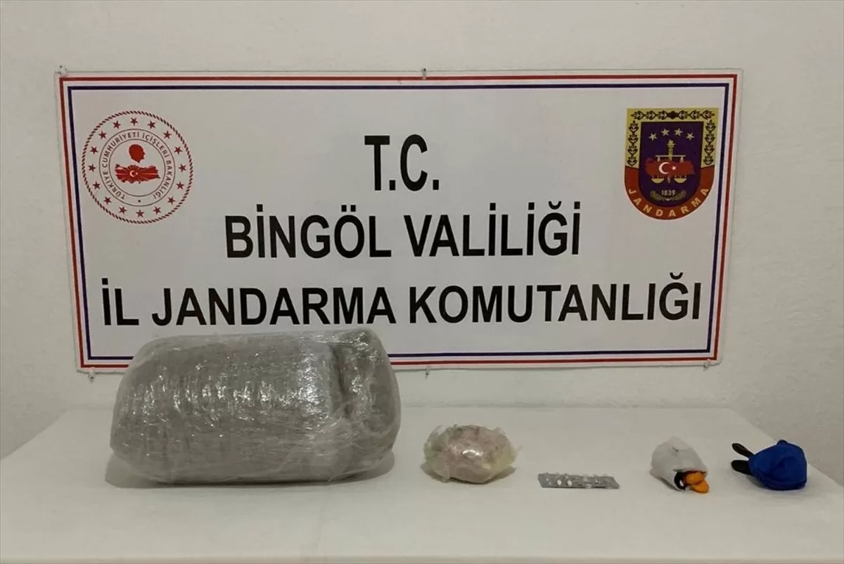 Bingöl'de 2 kilo 600 gram esrar ele geçirildi