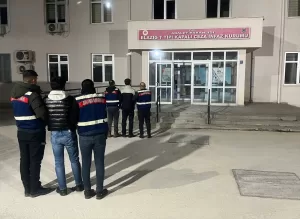 BİNGÖL (AA) – Bingöl'de uyuşturucu ticareti yaptıkları iddiasıyla jandarma ekiplerince