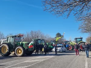 SOFYA (AA) – Bulgaristan'da tarım sektörü çalışanları ülke genelinde protestolara