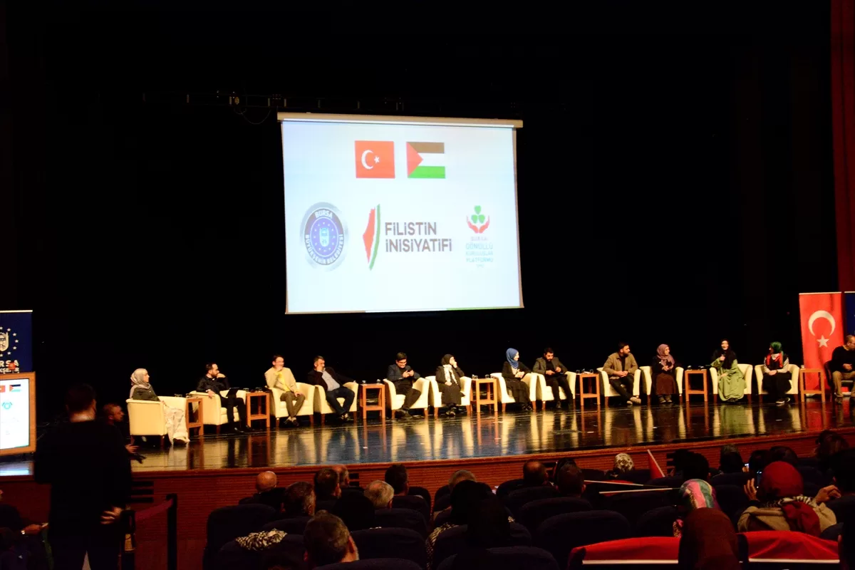 Bursa'da “Bitmeyen Ödevimiz Gazze” paneli düzenlendi