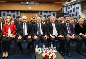 İZMİR (AA) – Çalışma ve Sosyal Güvenlik Bakanı Vedat Işıkhan,