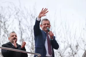 İZMİR (AA) – CHP Genel Başkanı Özgür Özel, "Mağdur, mazlum,