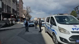 ÇORUM (AA) – Çorum'da caddede tüfekle ateş edilen kişi yaralandı.