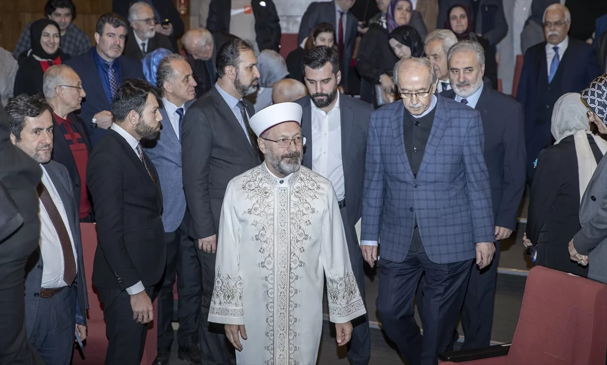 Diyanet İşleri Başkanı Erbaş, “Zorlukları Aşmaya Adanmış Bir Ömür: Dr. Tayyar Altıkulaç” panelinde konuştu: