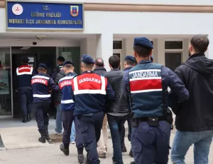 EDİRNE (AA) – Edirne'de yurt dışına kaçma girişiminde bulunan 9