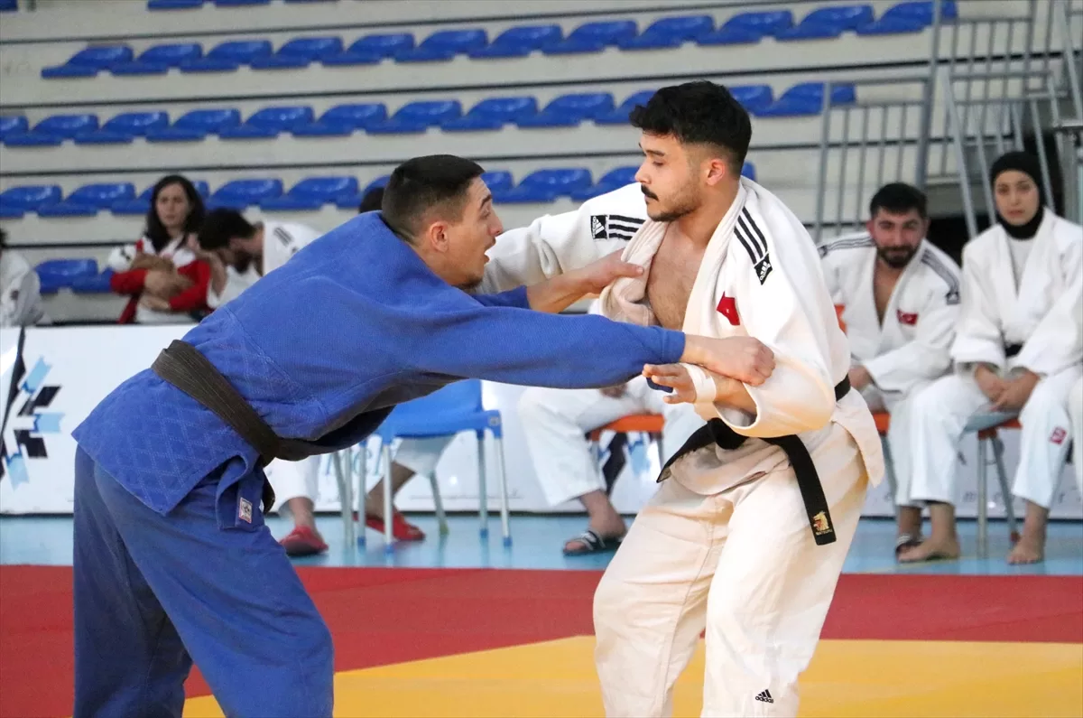 Erzurum'da yapılan Türkiye Üniversiteler Arası Judo Şampiyonası tamamlandı