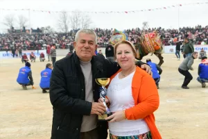 - Ege ve Marmara bölgelerinin birbirinden ünlü develerinin güreştiği festival