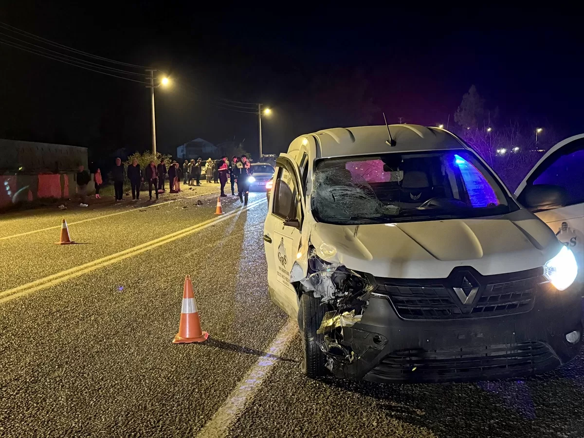 Fethiye'de hafif ticari araçla çarpışan motosikletin sürücüsü öldü