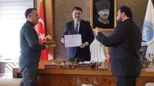 - Havran Belediyesince işbirliği kapsamında Filistin'in Salfeet kentinde kurulan zeytinyağı