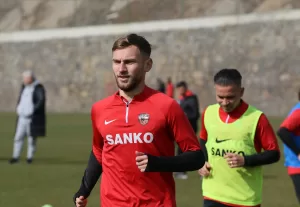 - "Benim işim gol atmak. Önemli olan aynı performansı devam