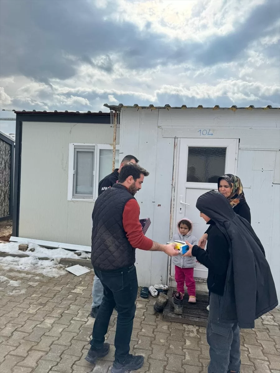 Isparta AFAD'dan depremzedeler için “Bir Oyuncak Bir Kitap” kampanyası