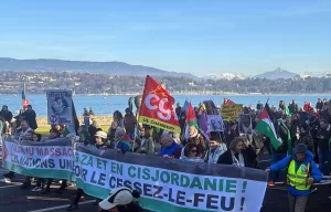 CENEVRE (AA) – İsviçre'nin Cenevre kentinde toplanan binlerce kişi, Gazze