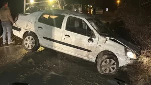 KARABÜK (AA) – Karabük'te otomobilin devrilmesi sonucu yaralanan 2 kişi