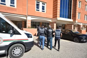 KASTAMONU (AA) – Kastamonu'da düzenlenen fuhuş operasyonunda gözaltına alınan 3