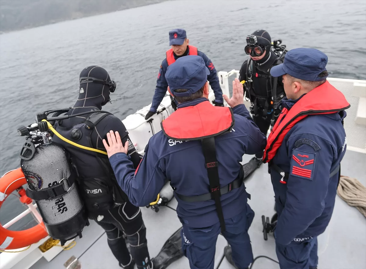 GÜNCELLEME – Marmara Denizi'nde batan geminin mürettebatını arama çalışmaları sürüyor