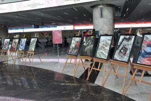 - Ankara YHT Gar'da açılan sergide, depremlerde bölgede görev alan