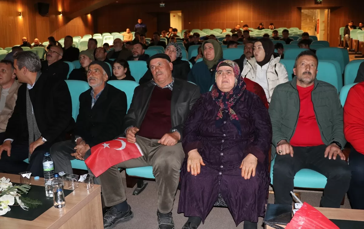 Milli güreşçi Rıza Kayaalp'in final maçını hemşehrileri sinemada izledi