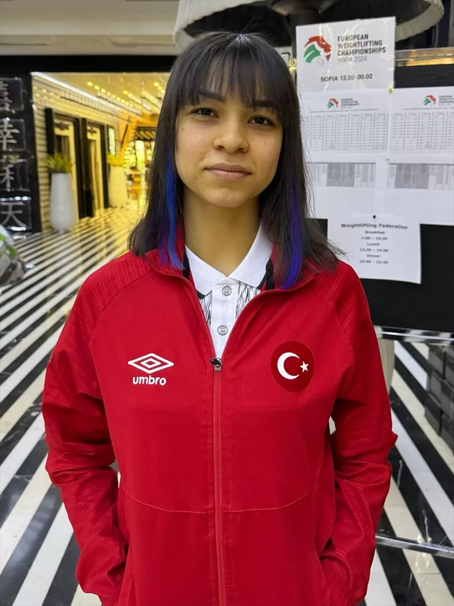 Milli kadın halterciler, yarın Avrupa Şampiyonası'nda bütün madalyalara talip