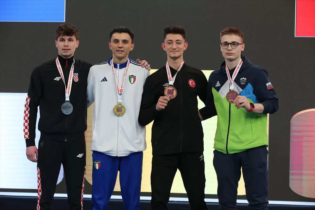 Milli karateciler, Gürcistan'daki Avrupa Şampiyonası'nda 19 madalya kazandı