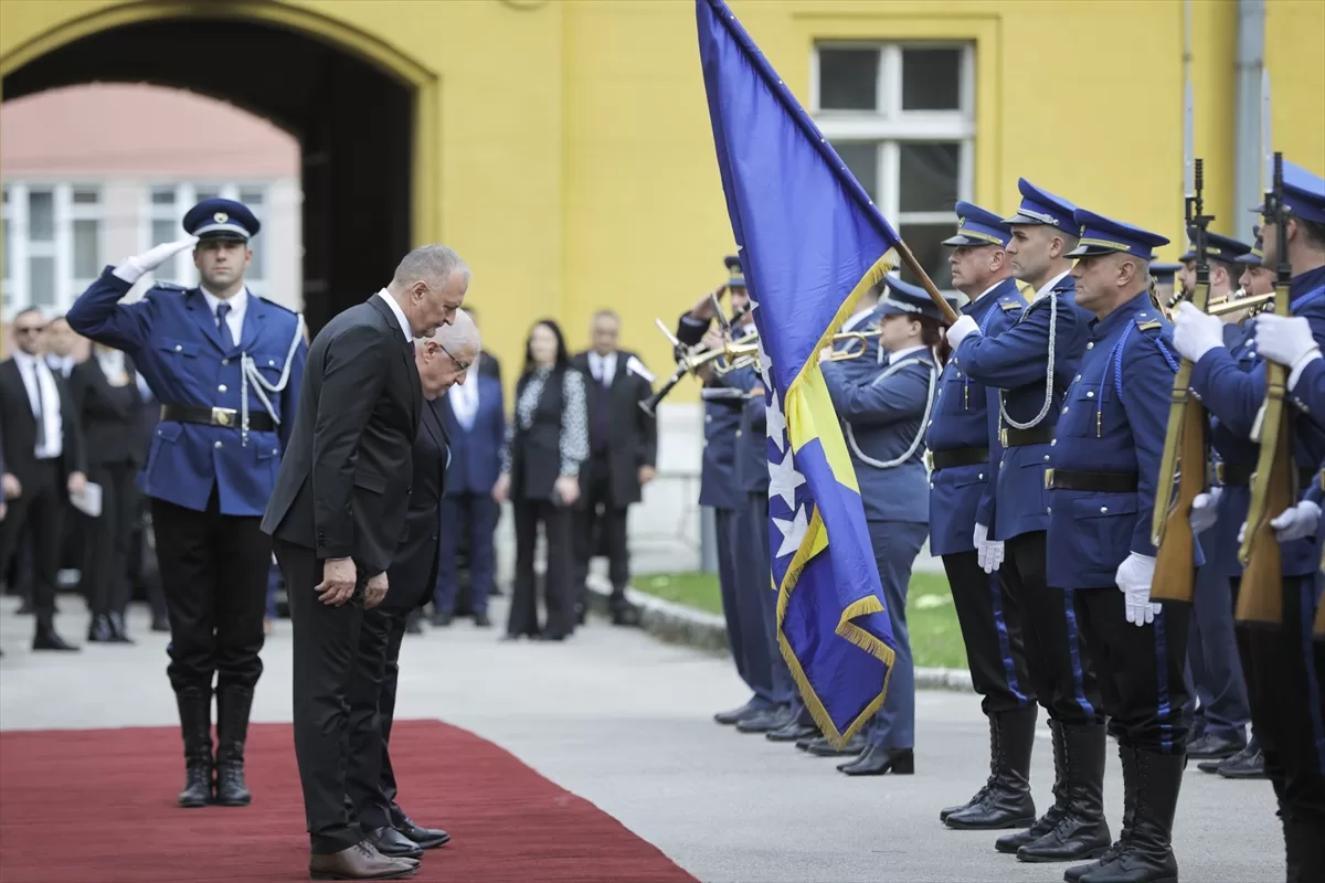 Milli Savunma Bakanı Güler, Bosna Hersek Savunma Bakanı Helez ile görüştü