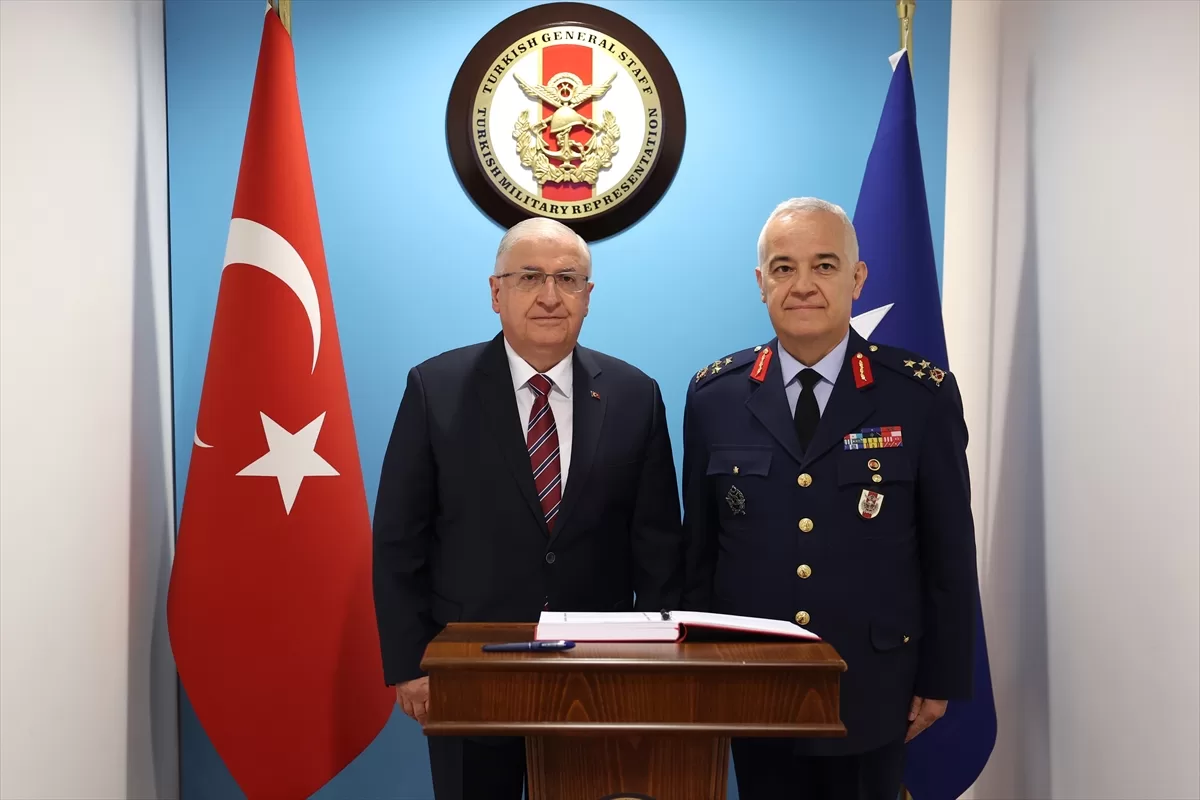 Milli Savunma Bakanı Güler, Polonyalı mevkidaşı Kosiniak-Kamysz ile görüştü